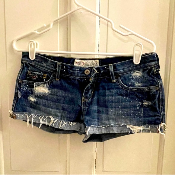 Hollister Distressed Jean shorts - Picture 1 of 2